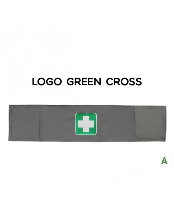 Fascia da braccio croce verde, su tessuto grigio rifrangente regolabile con velcro per ogni misura.