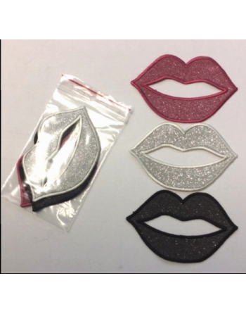 Kit Patch composta da 3 pz con labbra di donna ricamate, termoapplicabili e da cucire.