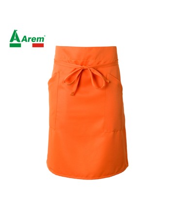 Delantal Horeca color naranja, modelo largo, tejido resistente a los lavados pesados