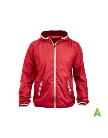 Giacca unisex antivento colore rosso effetto metallico, cappuccio, profili in contrasto, personalizzabile.