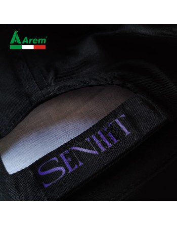 DTF tecnica patch stampato con logo a colori aziendale per personalizzare l'abbigliamento