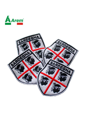 Toppa patch scudetto Sardegna  ricamate termo applicabili a caldo su abbigliamento.