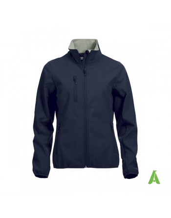 Veste softshell pour femme bleu marine avec broderies personnalisées pour les entreprises, sportives et promotionnelles.