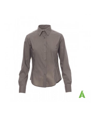 Camicia da donna elasticizzata, maniche lunghe. Acquistabile neutra o con ricamo personalizzato.