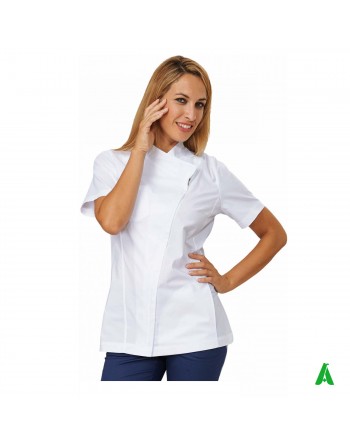 Casacca per beauty & wellness bianca, personalizzabile con ricamo fino a 9 colori.