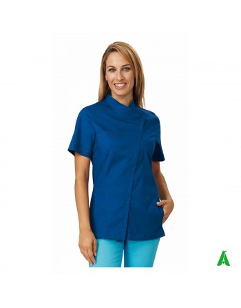 Casacca per beauty & wellness blu, personalizzabile con ricamo fino a 9 colori.