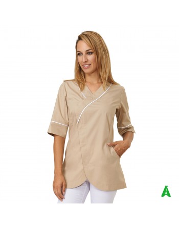 Casacca per beauty & wellness beige, personalizzabile con ricamo fino a 9 colori.